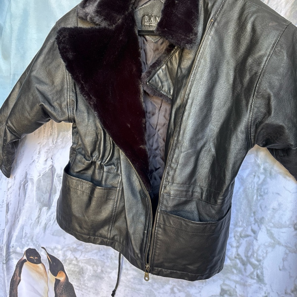 Sleek Black Bomber Jacket with Fur Collar